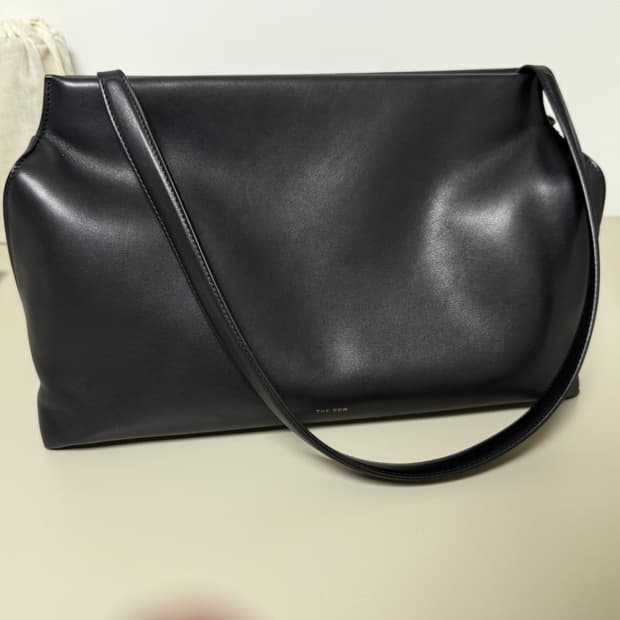 더로우 시에나 숄더백