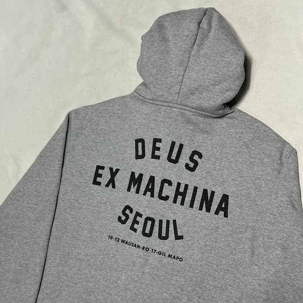 L 데우스 엑스 마키나 서울 어드레스 그레이 후드 집업