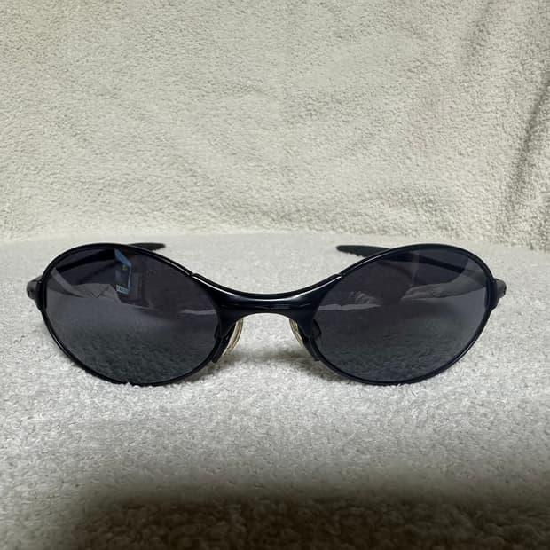 오클리 E-Wire 2.0 (이 와이어 2.0)