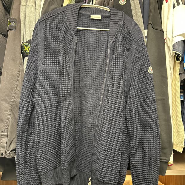 몽클레어 가디건