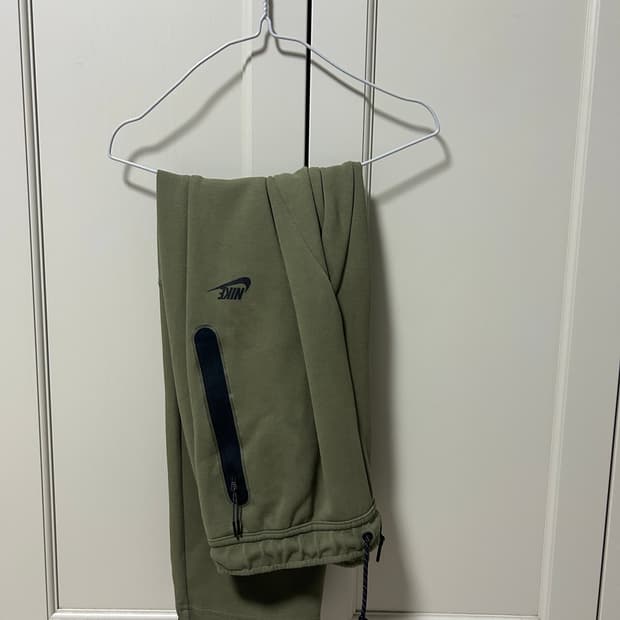 나이키 테크 플리스 테크팩 바지 카키 L