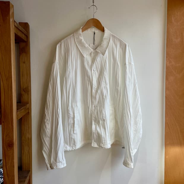 쿠온 플리츠 코치 자켓