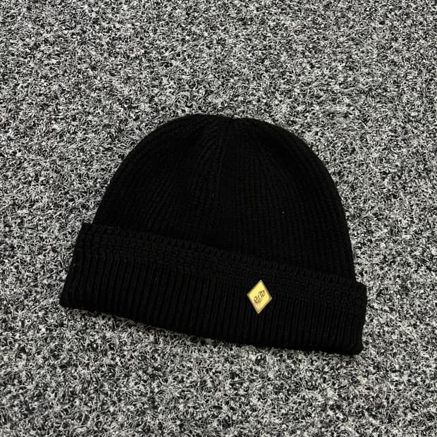 밀리어네어햇 비니 