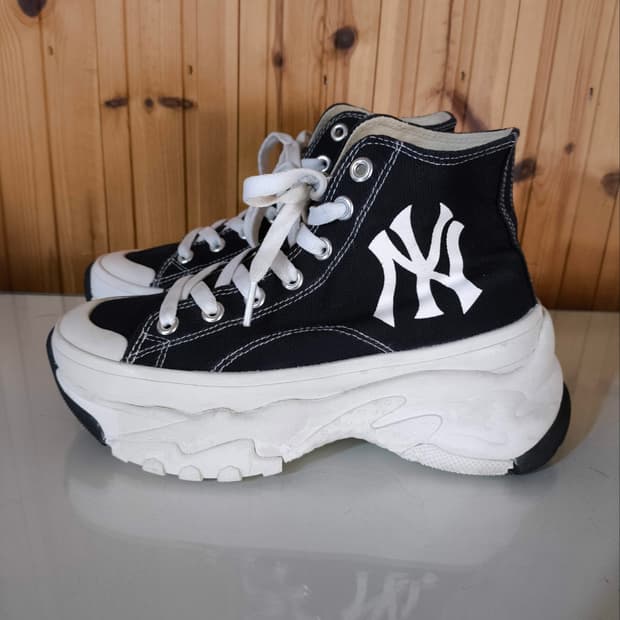 240mm 엠엘비 청키 하이 스니커즈 