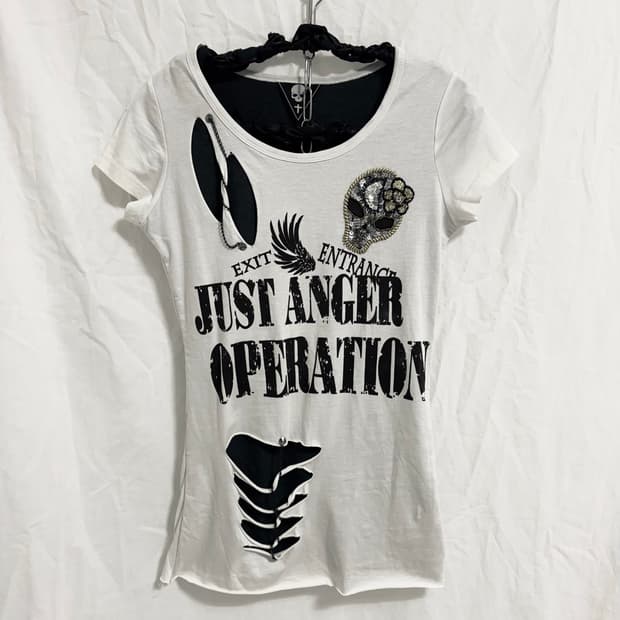Back skull cutout top