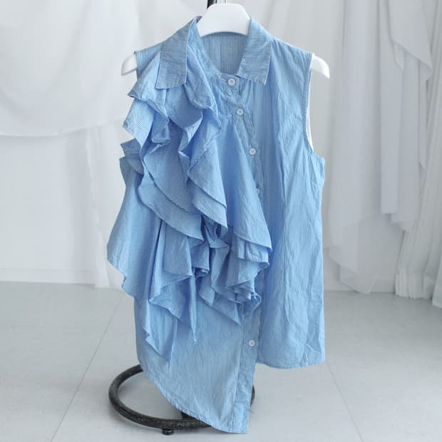 frill sleeveless shirt 