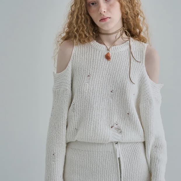아우어솔티 Open Shoulder Cotton knit / Ivory