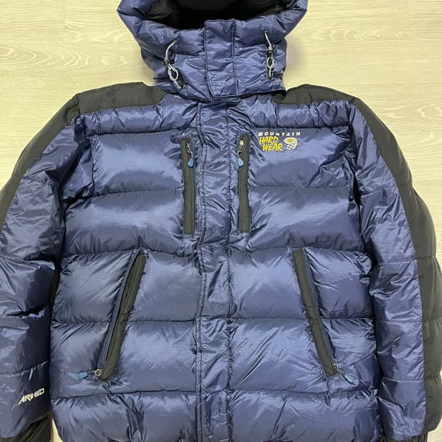 마운틴하드웨어 에어쉴드패딩