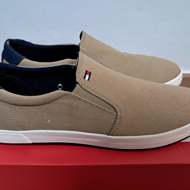 타미힐피거 슬립온 260