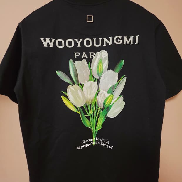우영미 플라워백로고 반팔티