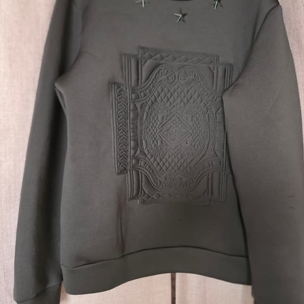 지방시로고맨투맨 L