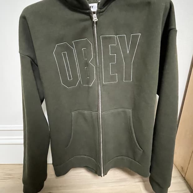 오베이 후드집업