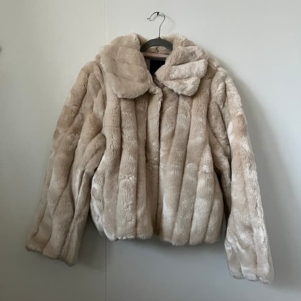 디스이즈(도매택) 밍크 퍼자켓 베이지