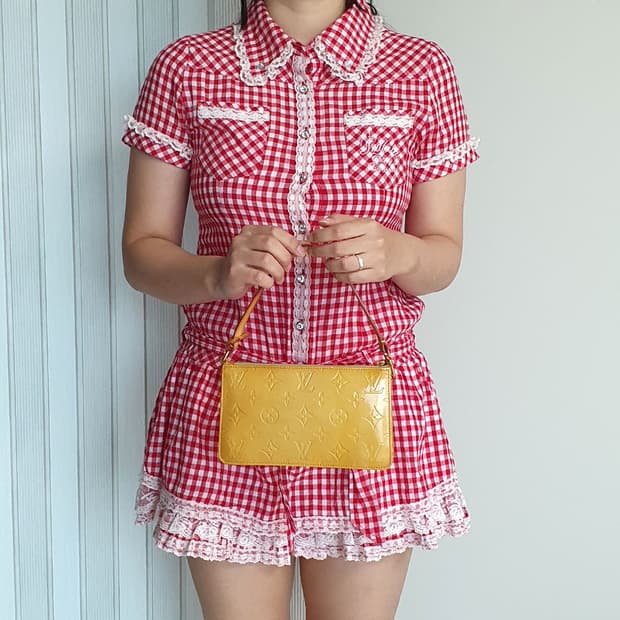 루이비통 베르니 파우치 숄더백 중고 가방 은피아노