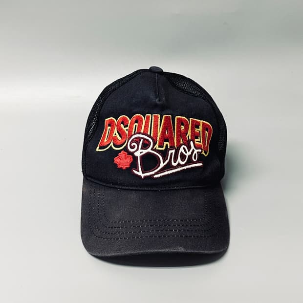 디스퀘어드2 (DSQUARED2) 브로스 자수 메쉬캡 (FREE)