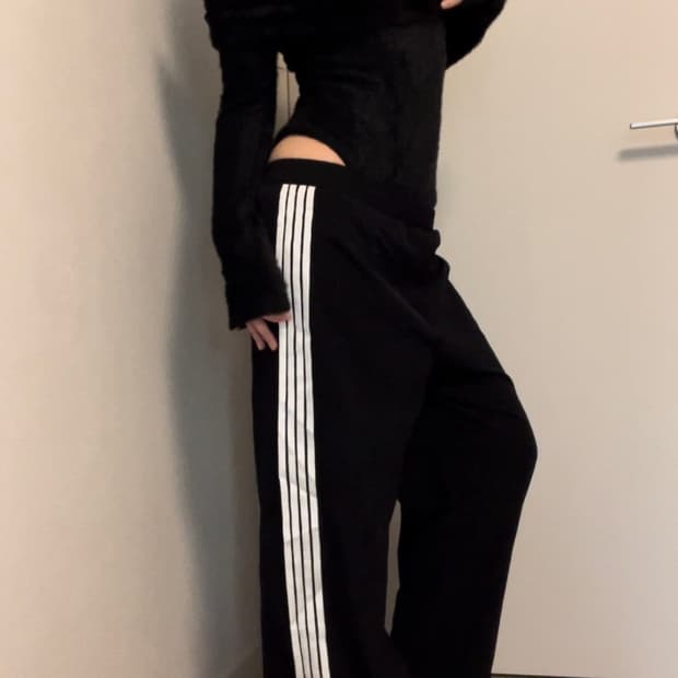 black ribbon training pants