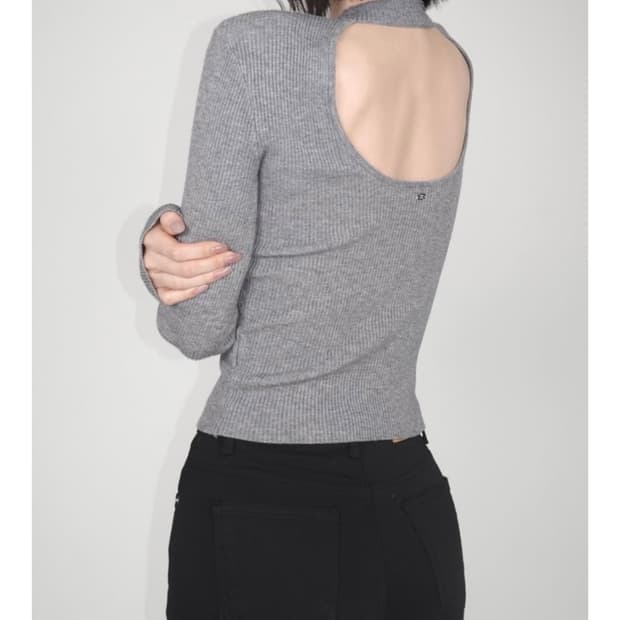 페일제이드 backhole 터틀넥 니트 