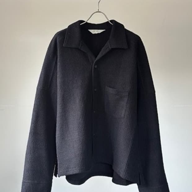 안셀름 컷스트라이프 셔츠