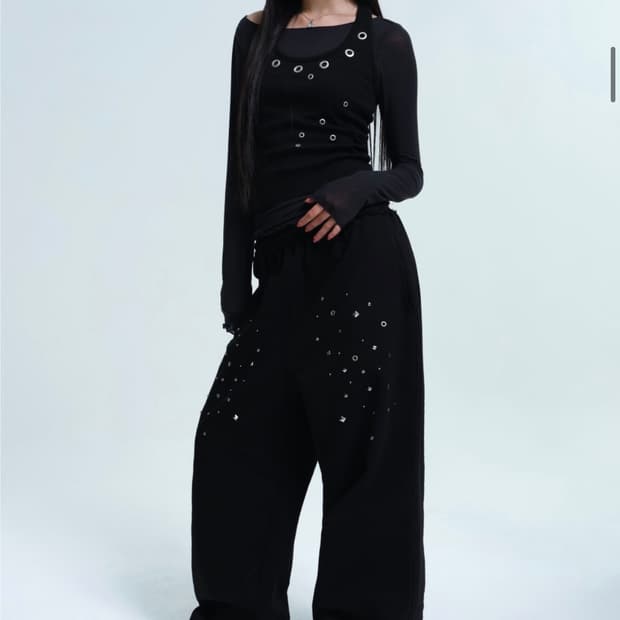 알디유 스터드 스웻팬츠 블랙