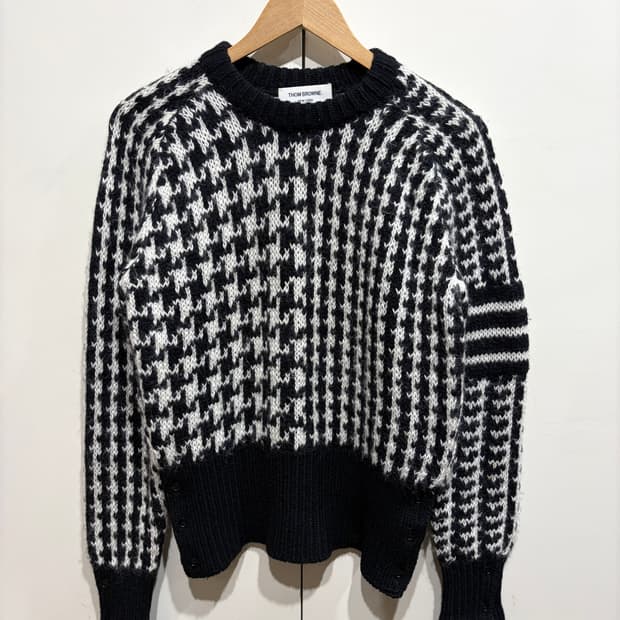 톰브라운 하운드투스 체크 니트 스웨터