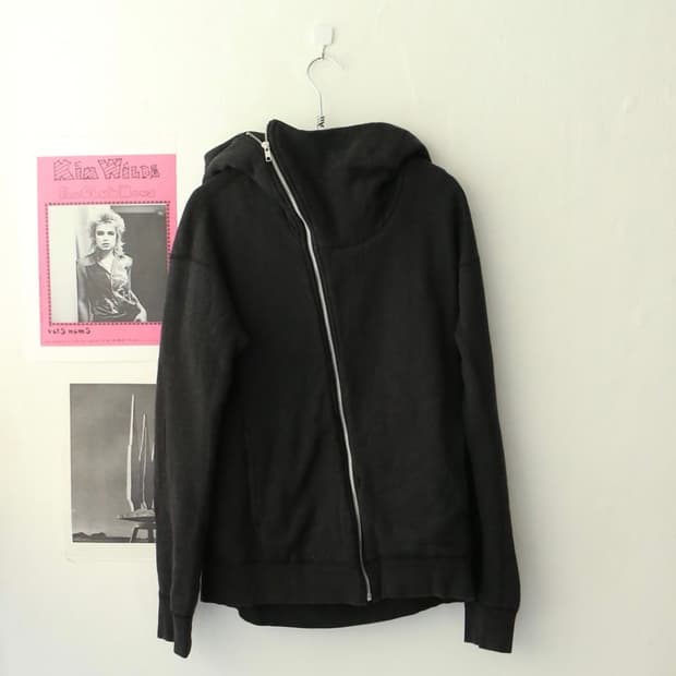 Lad musician 라드뮤지션 사선 하이넥 후드집업 44size