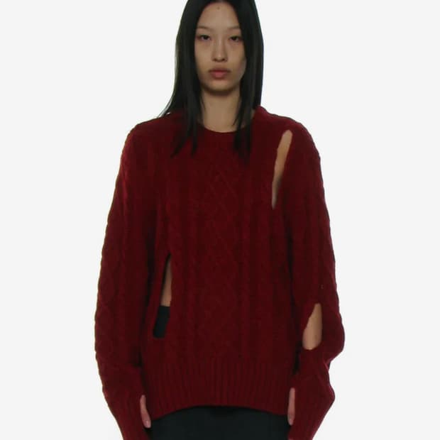 파르티멘토 우먼 헤비 컷아웃 케이블 니트 크루넥_레드