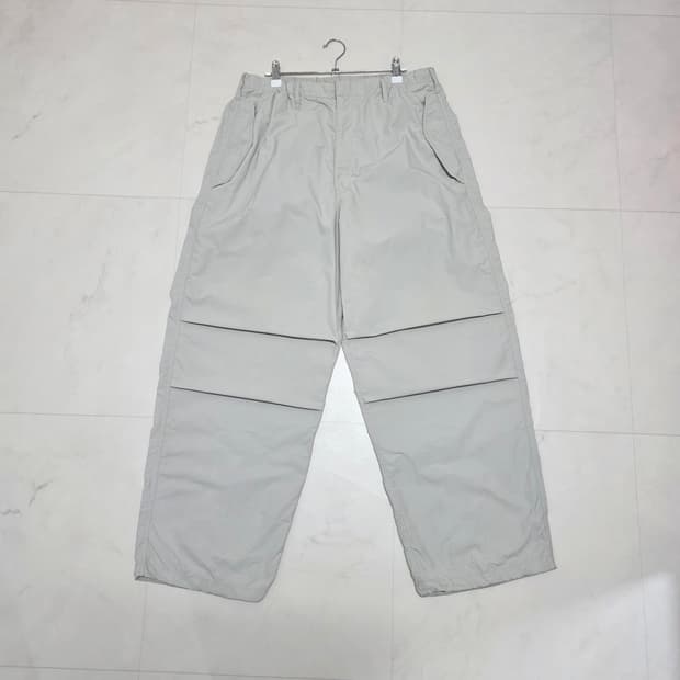 XL) GU 나일론 파라슈트 와이드 팬츠 라이트그레이