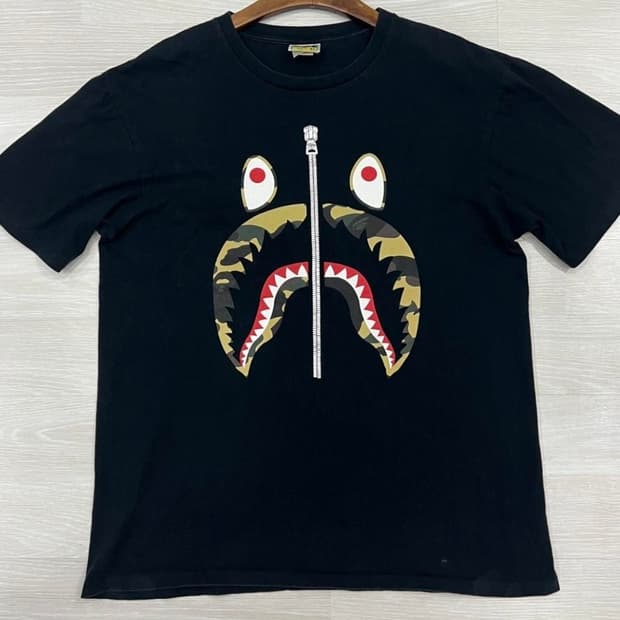 (정품,XL)베이프 샤크 반팔티 베이프 녹계 반팔티