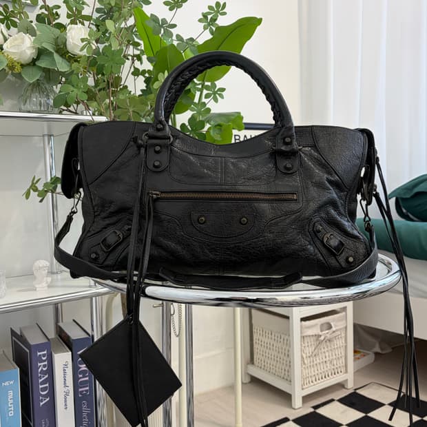 [A+ 정품] 발렌시아가 시티 모터백 파트타임 블랙