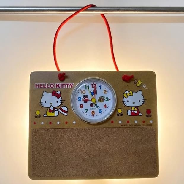 고전키티 코르크보드 시계