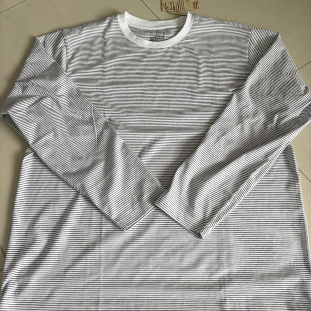 Crew neck long T-shirt 긴팔티셔츠