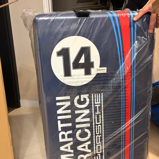 포르쉐 마티니 레이싱 캐리어 31인치 