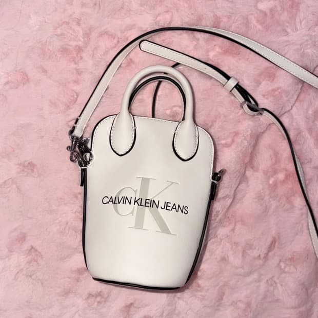 캘빈클라인 여성 크로스백 화이트