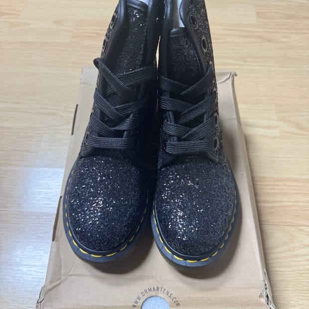 닥터마틴 1460 청키글리터 부츠