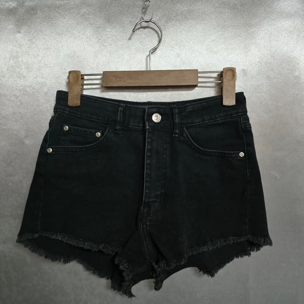 자라 블랙 데님 컷오프 숏팬츠