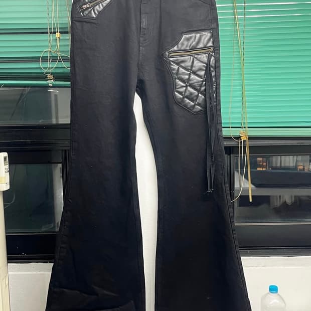 Emostanceclub 레더 패치 플레어진 