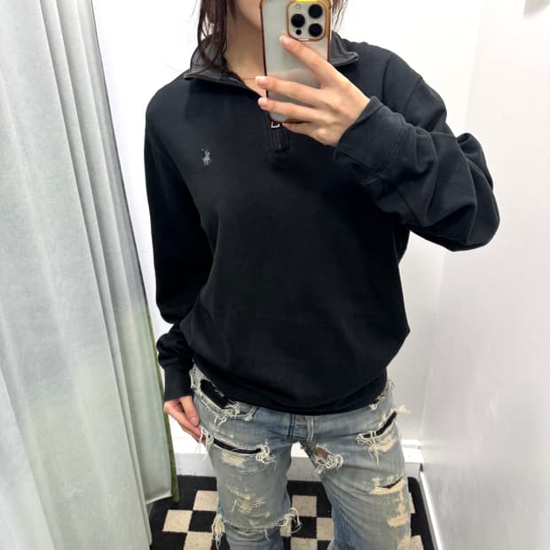 폴로 블랙 반집업 맨투맨