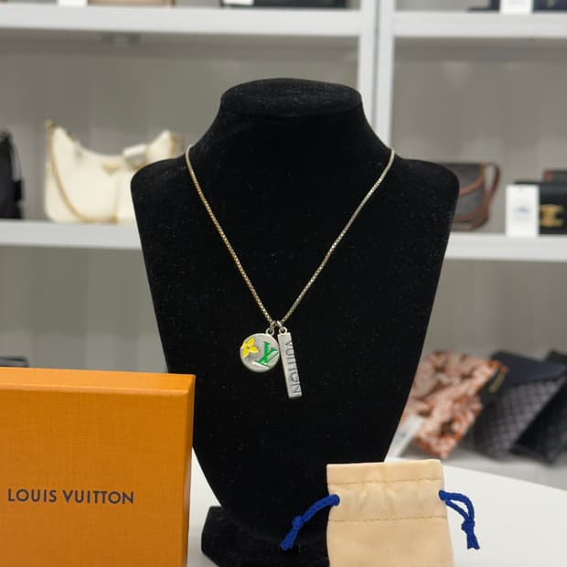 [OS] 루이비통 플레이 팬던트 목걸이