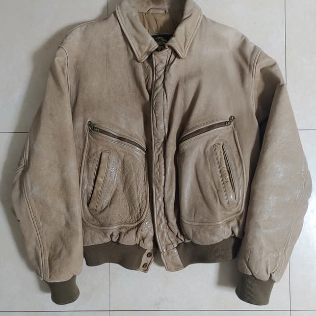 90s 엠포리오 아르마니 A-2 레더자켓