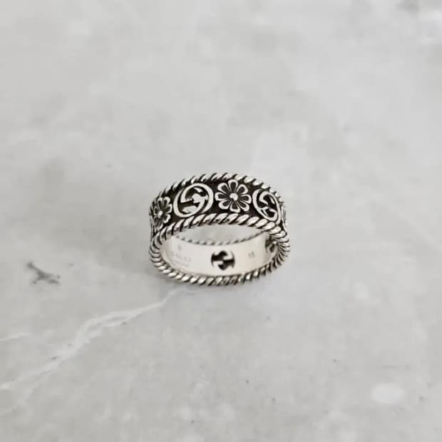 구찌 인터로킹 G링 플라워링 실버 반지 15호 에이지드 피니쉬 실버