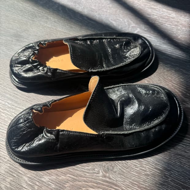 로맨틱무브 삭 바부슈 R25M720 (크랙블랙)