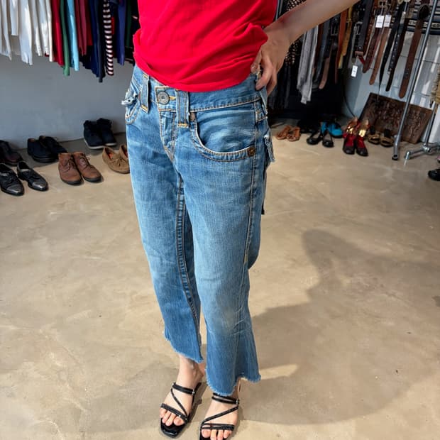 28) True Religion 컷오프 부츠컷 데님