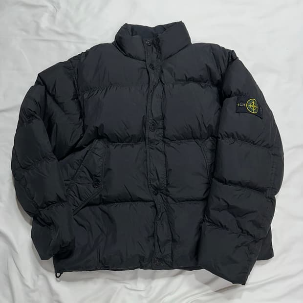 스톤 아일랜드 가먼트 다이드 크링클랩스 다운 자켓  24FW