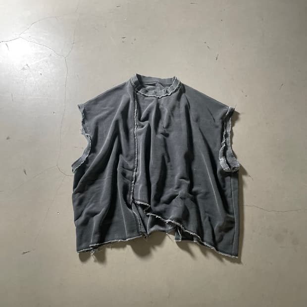 KZ ATELIER Reconstructed Raw Edge top