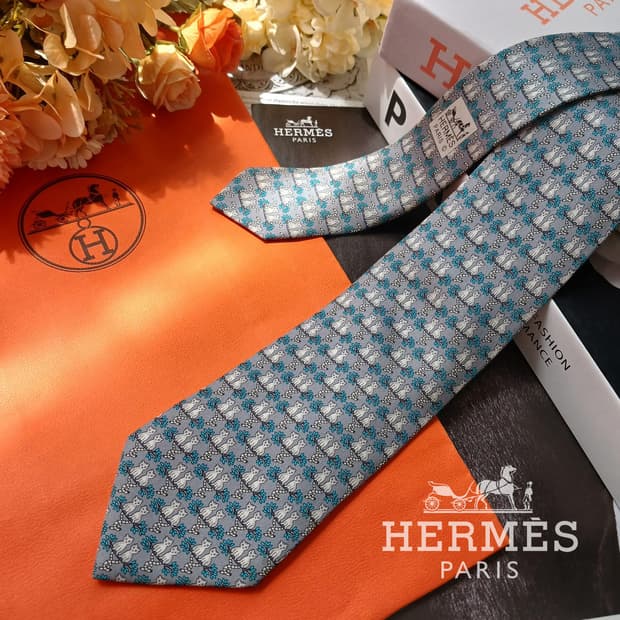 에르메스 실크 그레이 고양이 패턴 넥타이 7.8cm A등급 E948
