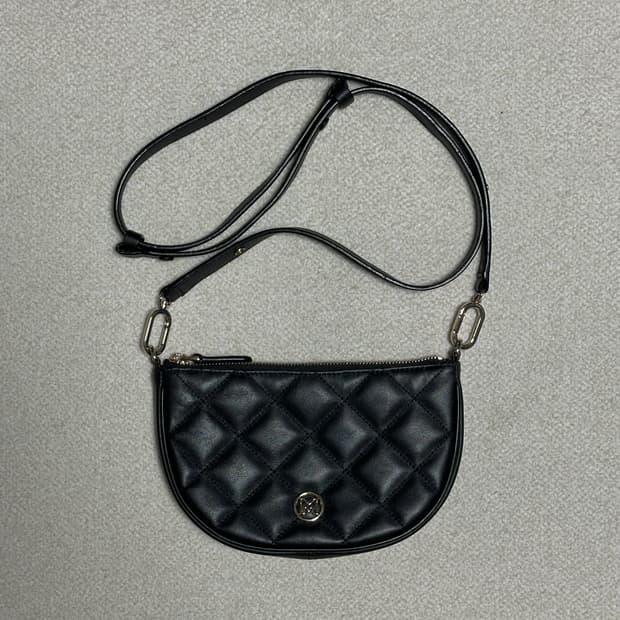 메트로시티 숄더 겸용 크로스백