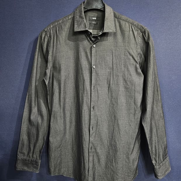 휴고보스 유광블랙 남성 슬림핏 100 긴팔셔츠 