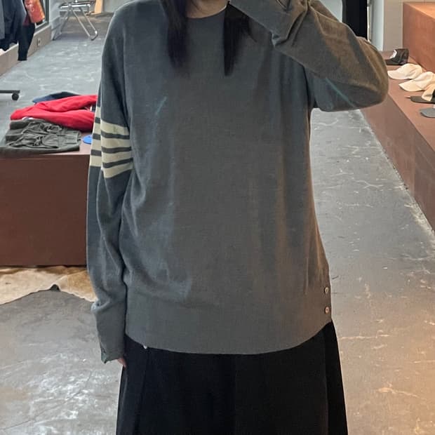 톰브라운 4바 스트라이프 모 그레이니트 H2314