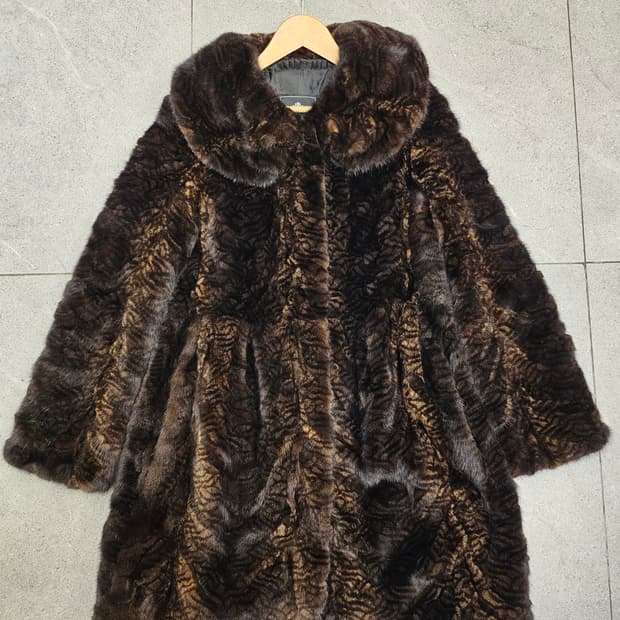 Klever by Jindo 진도 끌레베 밍크 코트 66