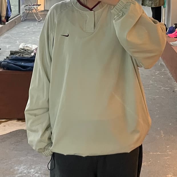 나이키 올드스쿨 브이넥 웜업 H2077